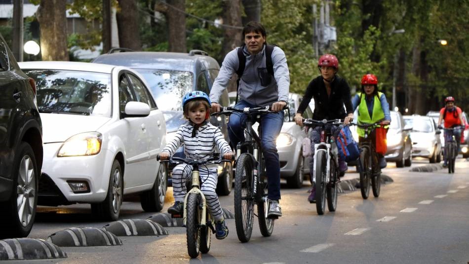 Cada año hay más ciclistas en Santiago, y cada año mueren menos de ellos 