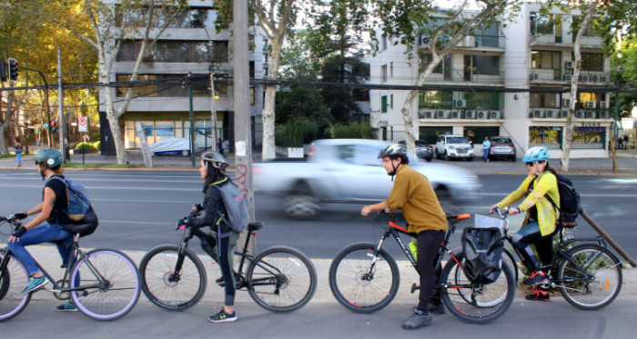 Inseguridad y mejores ciclovías: Las dificultades y desafíos del ciclista en el Gran Santiago